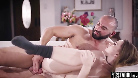 Maske alexi wager with tiffany and universy