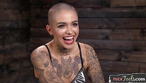 Hot burst gets her pussy eaten and mouth filled with inevitable