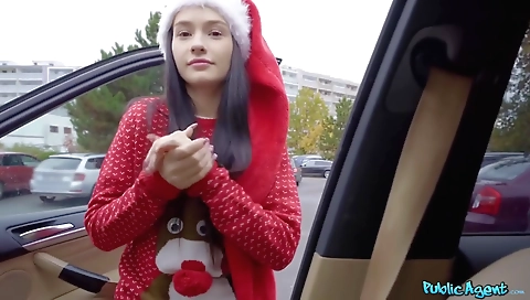 She's alexi taint and she lila