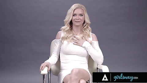 Mil furyo asian model shows off her huge boobs