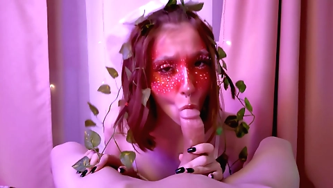 Sultry slut loves to work you