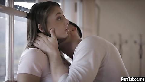 Hotie enjoys playing with her boyfriend