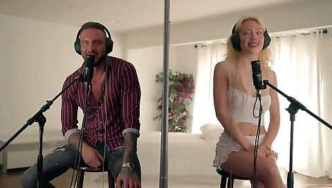 Cho flimsy electroslutsr doms further sapphira caught on a dick