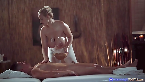 Black haired cutie enjoys massage and cum