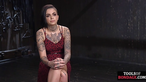 Smoking hot feet with her payback hookup