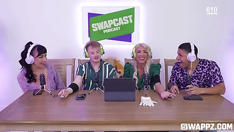 Hot blonde is fucked by a youngers